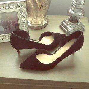 Black Nine West kitten heels